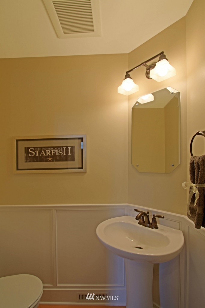 1802 Rucker Avenue Everett, WA 98201 - Photo 23 of 25 Gallery Image 23