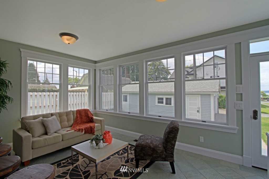 1802 Rucker Avenue Everett, WA 98201 - Photo 10 of 25 Gallery Image 10