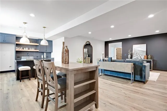 $834,900 | 15276 West 161st Court, Olathe, KS 66062