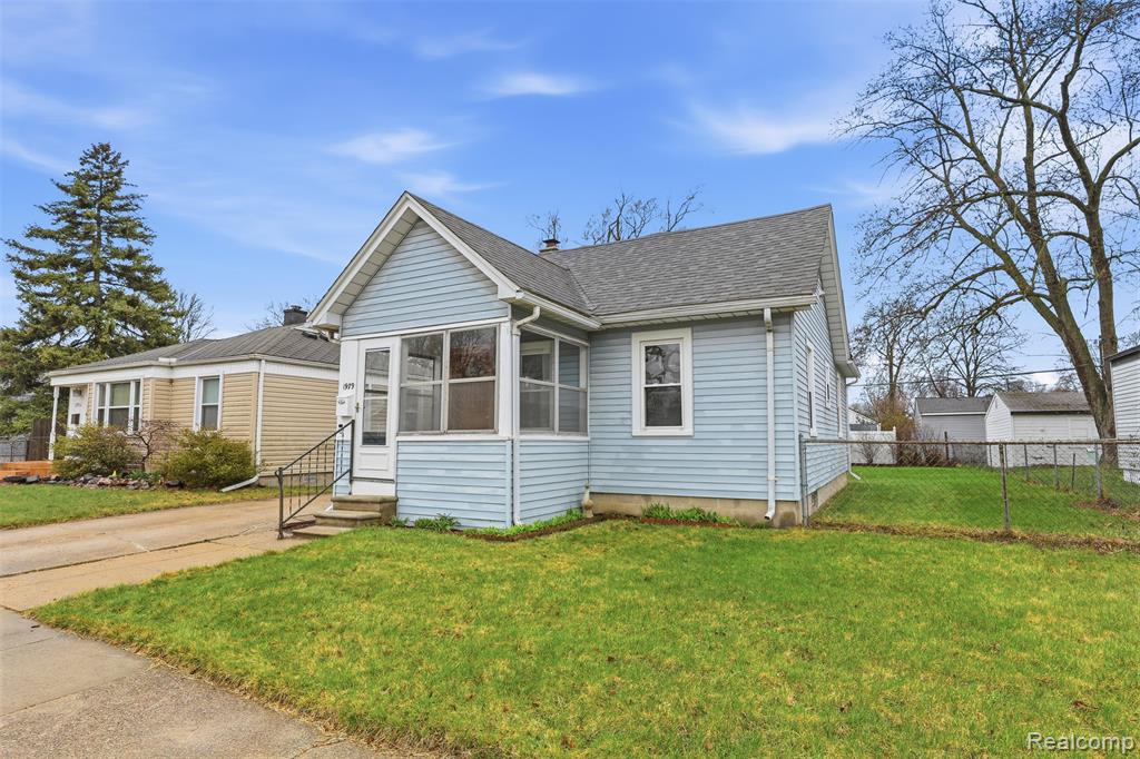 1979 Martin Road Ferndale, MI 48220 - Photo 2 of 36 Gallery Image 2