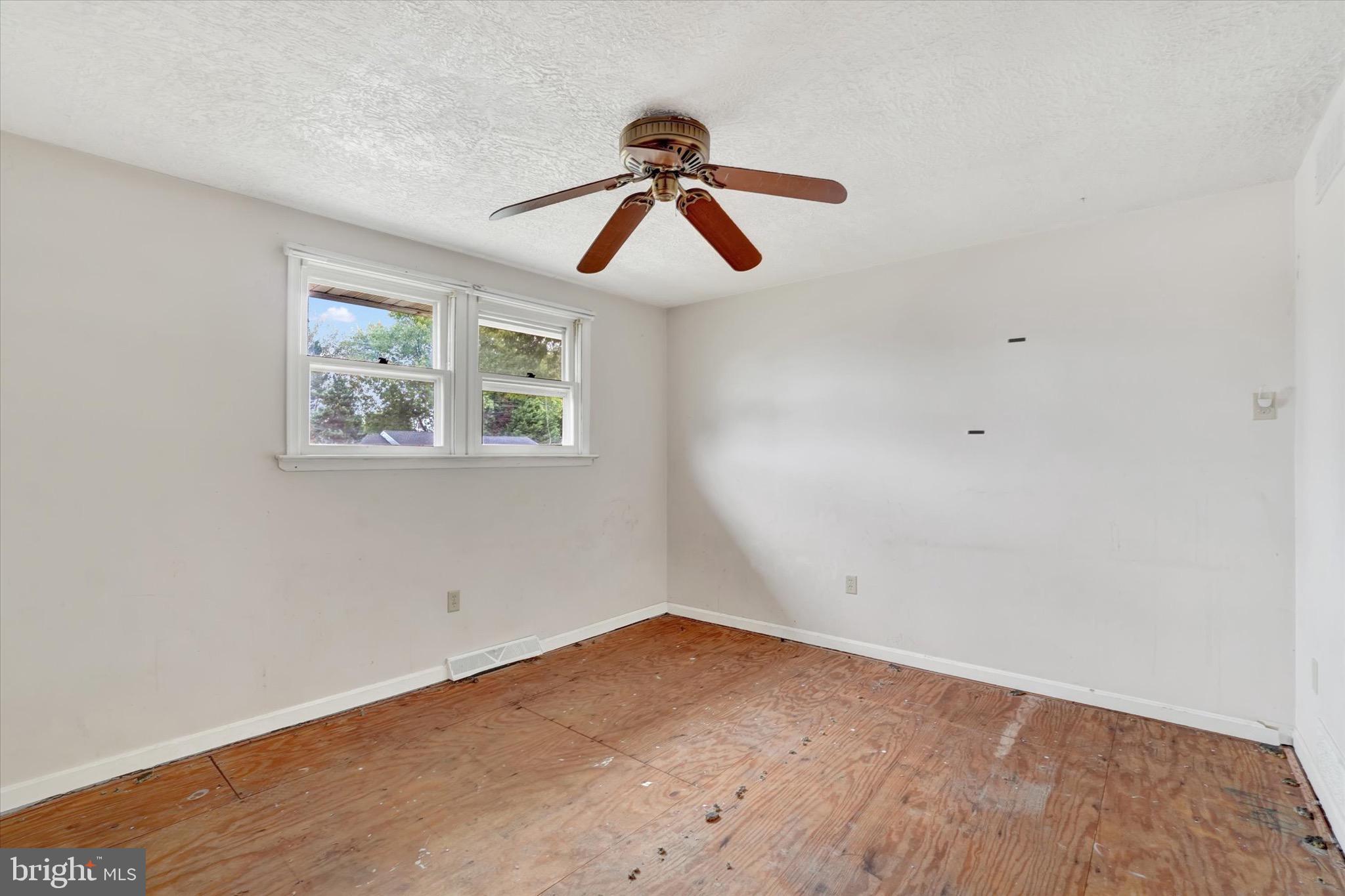 2248 Chestnut Road York, PA 17408 - Photo 7 of 18