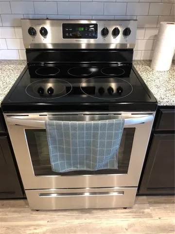 $1,995 | 516 East Slaughter Lane, Unit 602, Austin, TX 78744