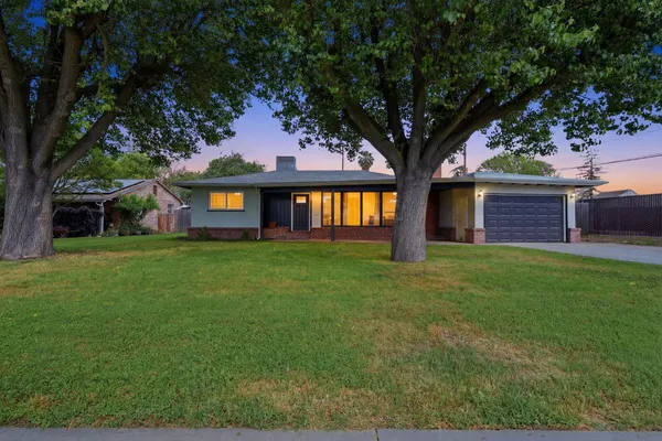 $335,000 | 630 Auburn Street, Tulare, CA 93274