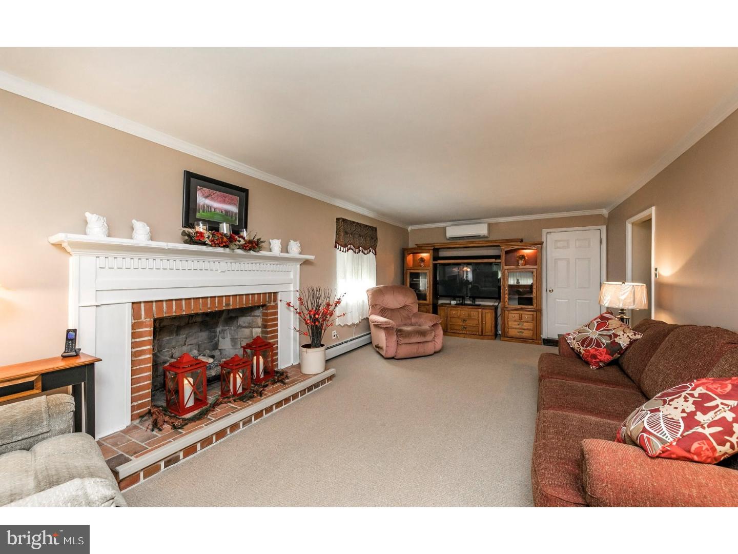 119 Glendale Road Exton, PA 19341 - Photo 12 of 25 Family Room