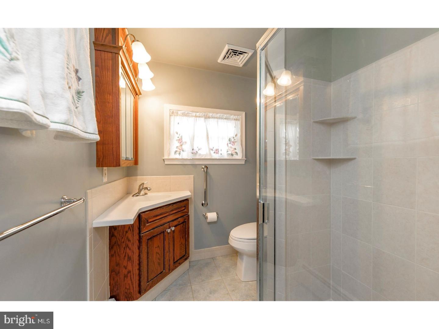 119 Glendale Road Exton, PA 19341 - Photo 17 of 25 Master Bathroom