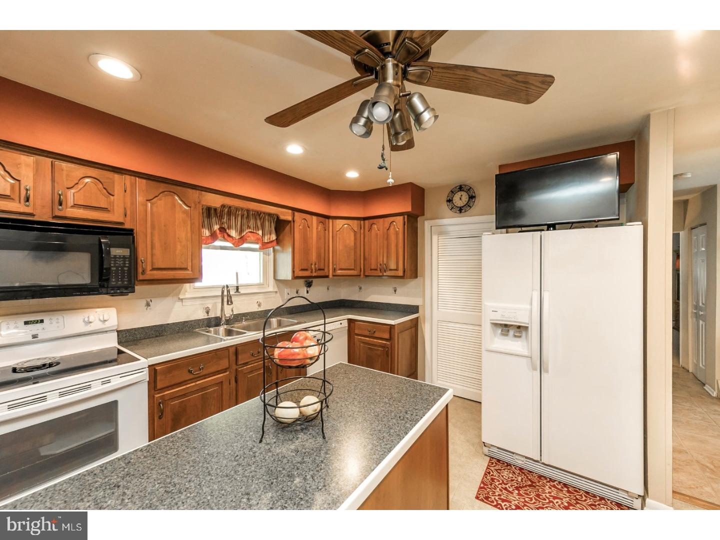 119 Glendale Road Exton, PA 19341 - Photo 10 of 25 Kitchen