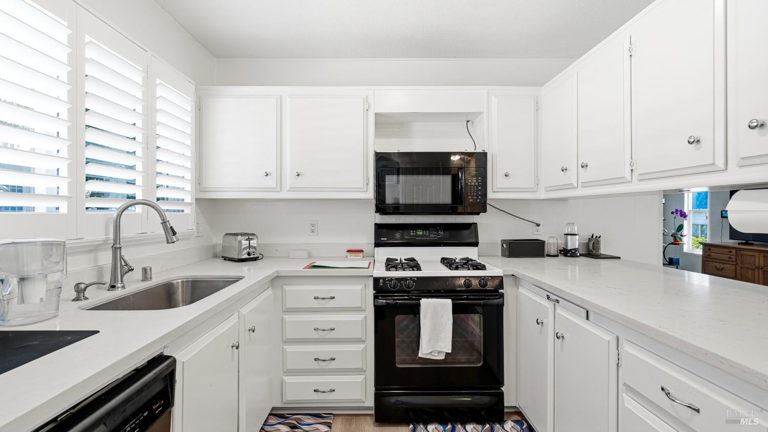 48 Shadyleaf Court Santa Rosa, CA 95409 - Photo 15 of 25