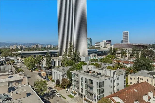 $8,650,000 | 738 South Ogden Drive, Los Angeles, CA 90036