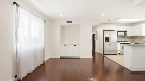 $829,000 | 10752 Hortense Street, Unit 3, North Hollywood, CA 91602