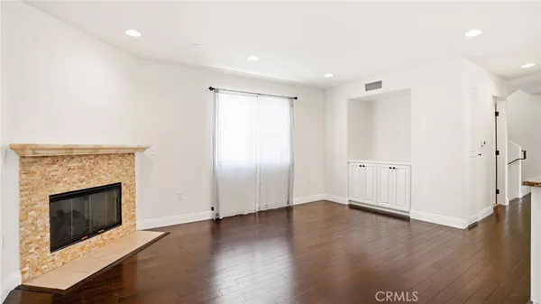 $829,000 | 10752 Hortense Street, Unit 3, North Hollywood, CA 91602
