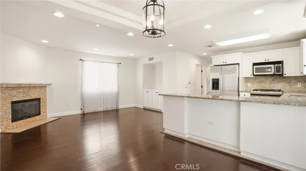 $829,000 | 10752 Hortense Street, Unit 3, North Hollywood, CA 91602