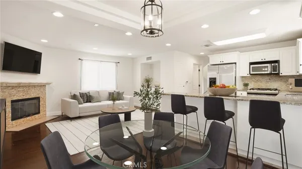 $829,000 | 10752 Hortense Street, Unit 3, North Hollywood, CA 91602