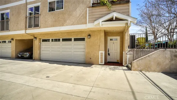 $829,000 | 10752 Hortense Street, Unit 3, North Hollywood, CA 91602