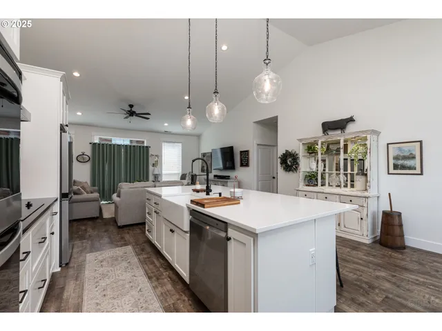 $499,900 | 303 East 8th Street, Rainier, OR 97048