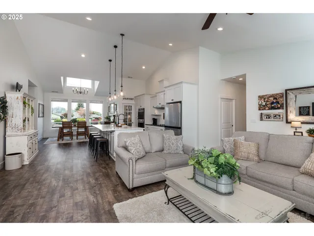 $499,900 | 303 East 8th Street, Rainier, OR 97048