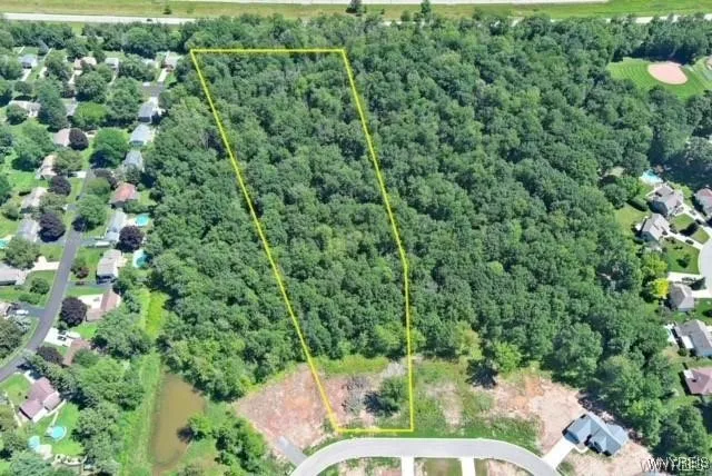 $208,000 | 588 Oak Run Drive, Lewiston, NY 14092