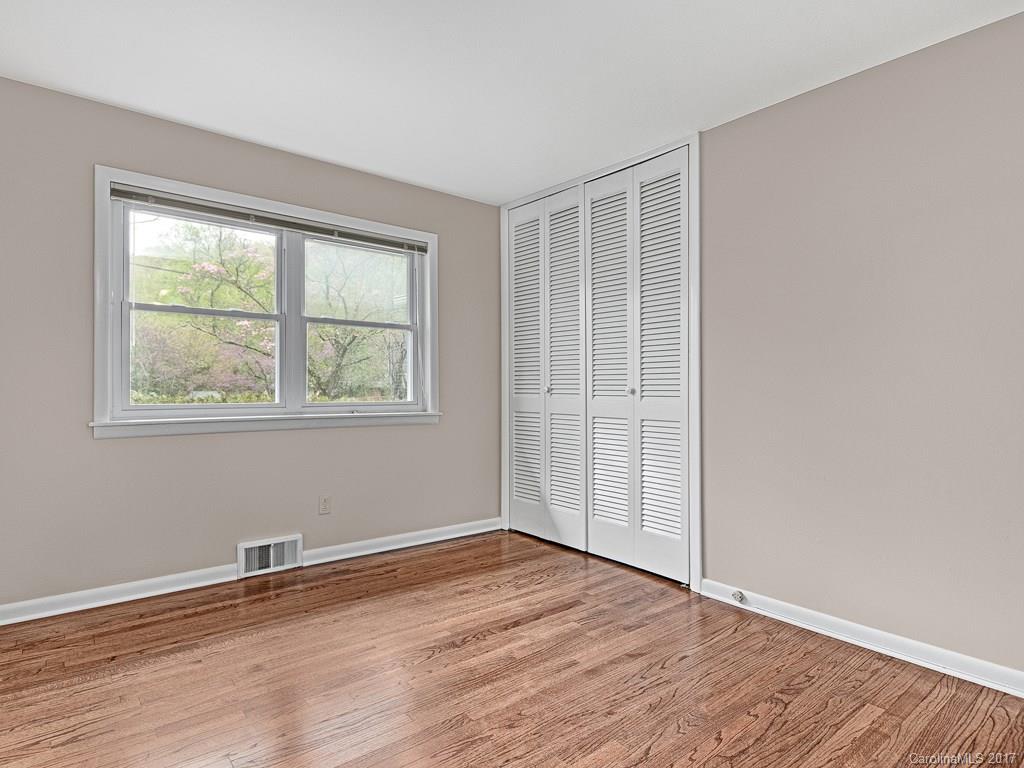105 Wild Cherry Road Asheville, NC 28804 - Photo 11 of 20