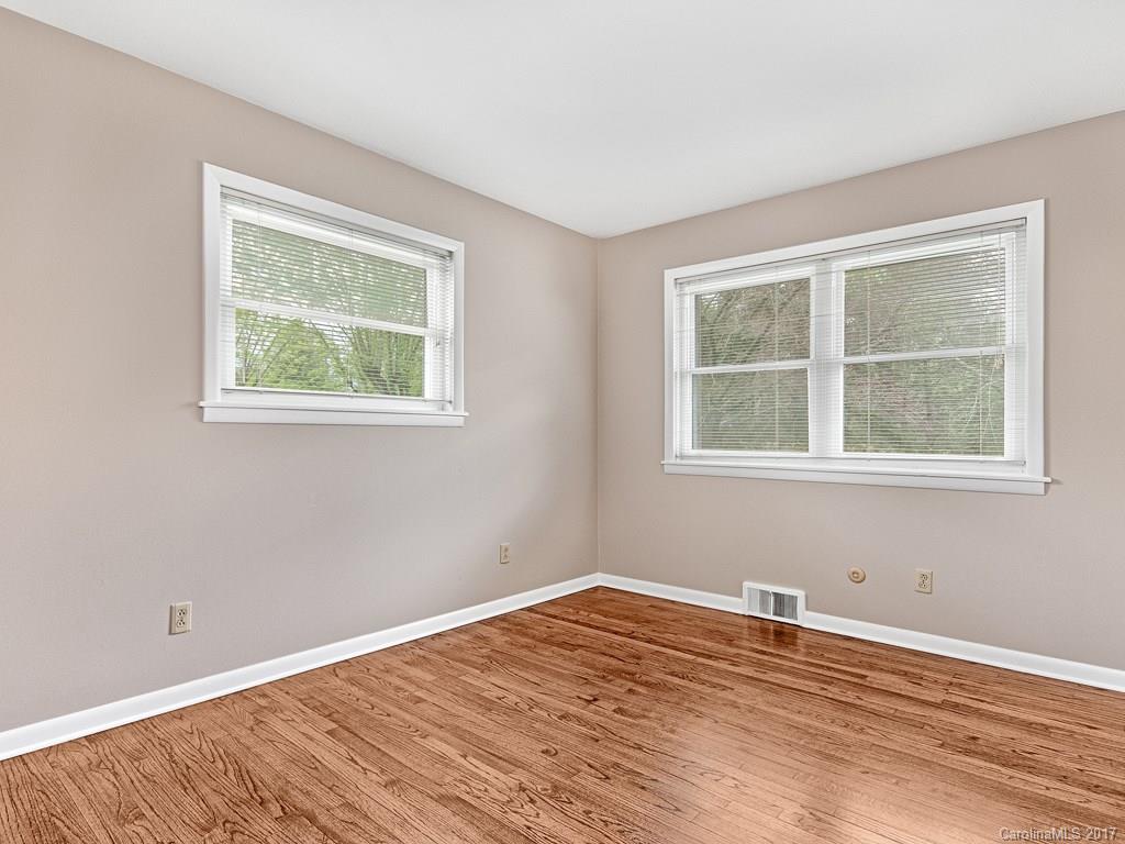 105 Wild Cherry Road Asheville, NC 28804 - Photo 12 of 20