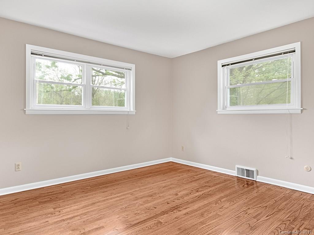 105 Wild Cherry Road Asheville, NC 28804 - Photo 14 of 20