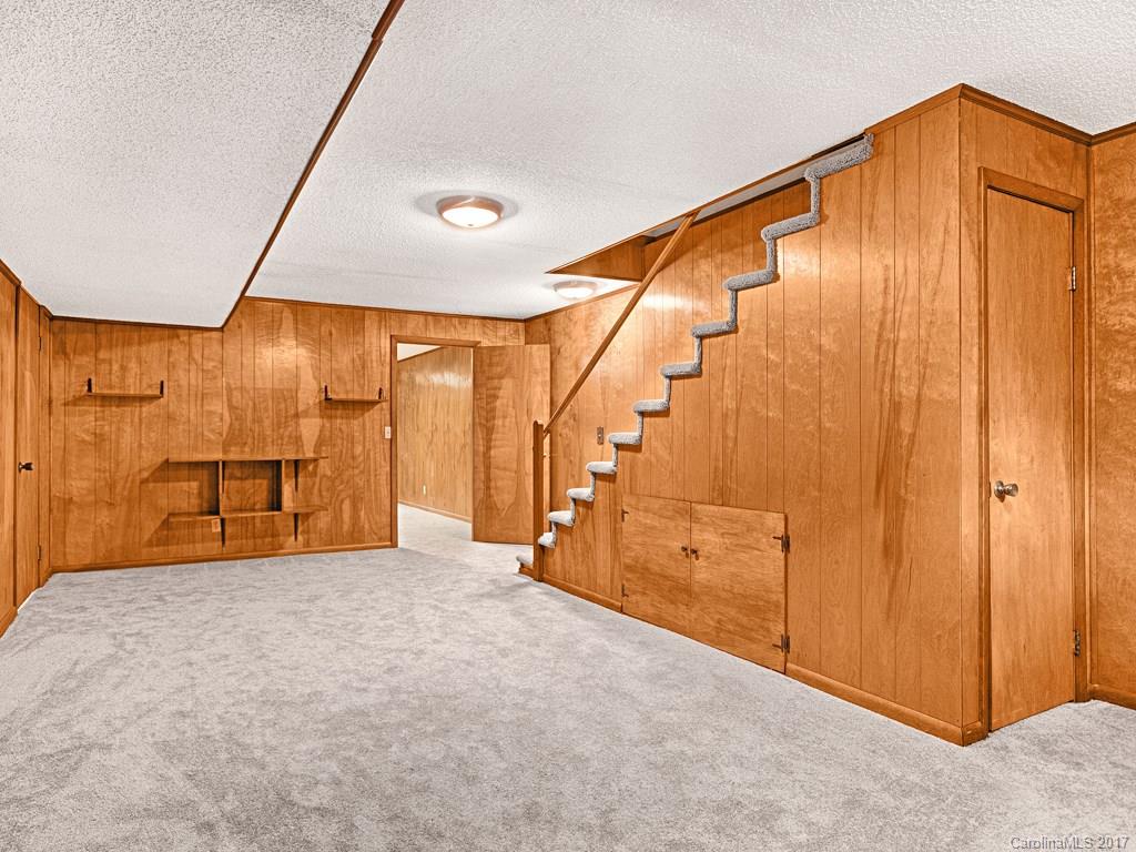 105 Wild Cherry Road Asheville, NC 28804 - Photo 17 of 20