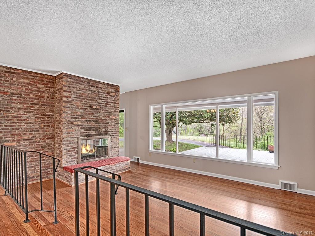105 Wild Cherry Road Asheville, NC 28804 - Photo 5 of 20