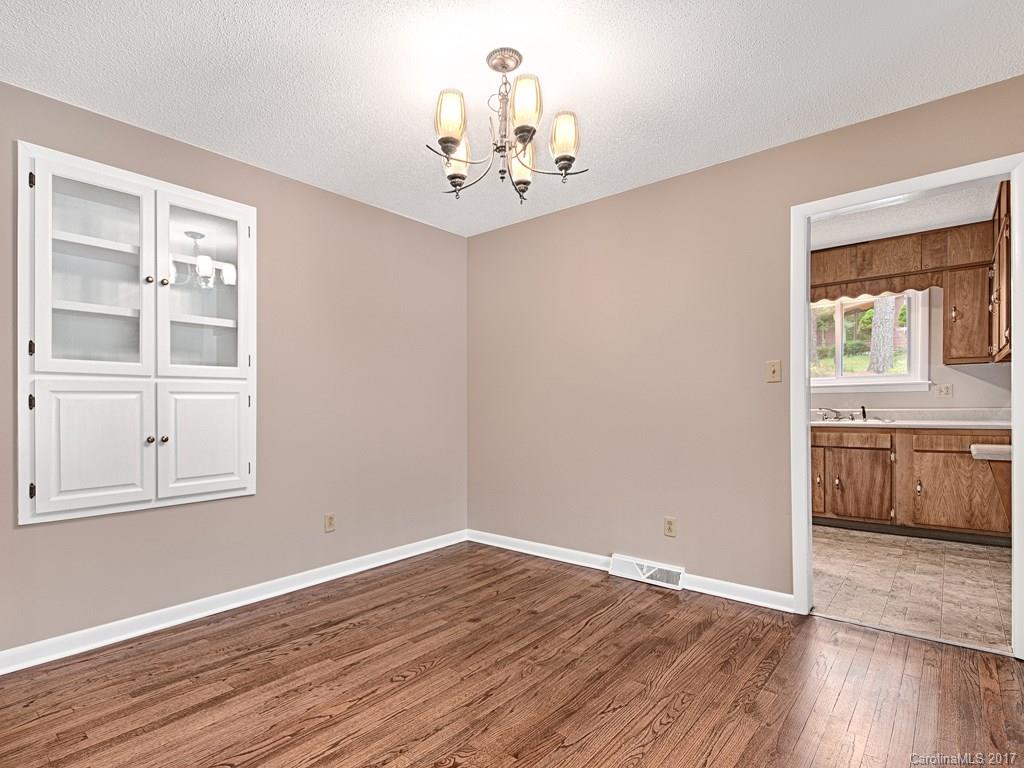 105 Wild Cherry Road Asheville, NC 28804 - Photo 8 of 20