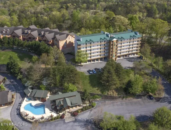 $478,000 | 830 Golf View Boulevard, Unit 3206, Pigeon Forge, TN 37863