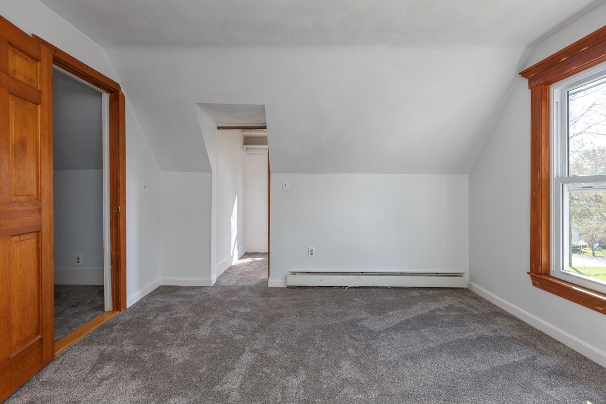 24 Lenox Road Derry, NH 03038 - Photo 29 of 40