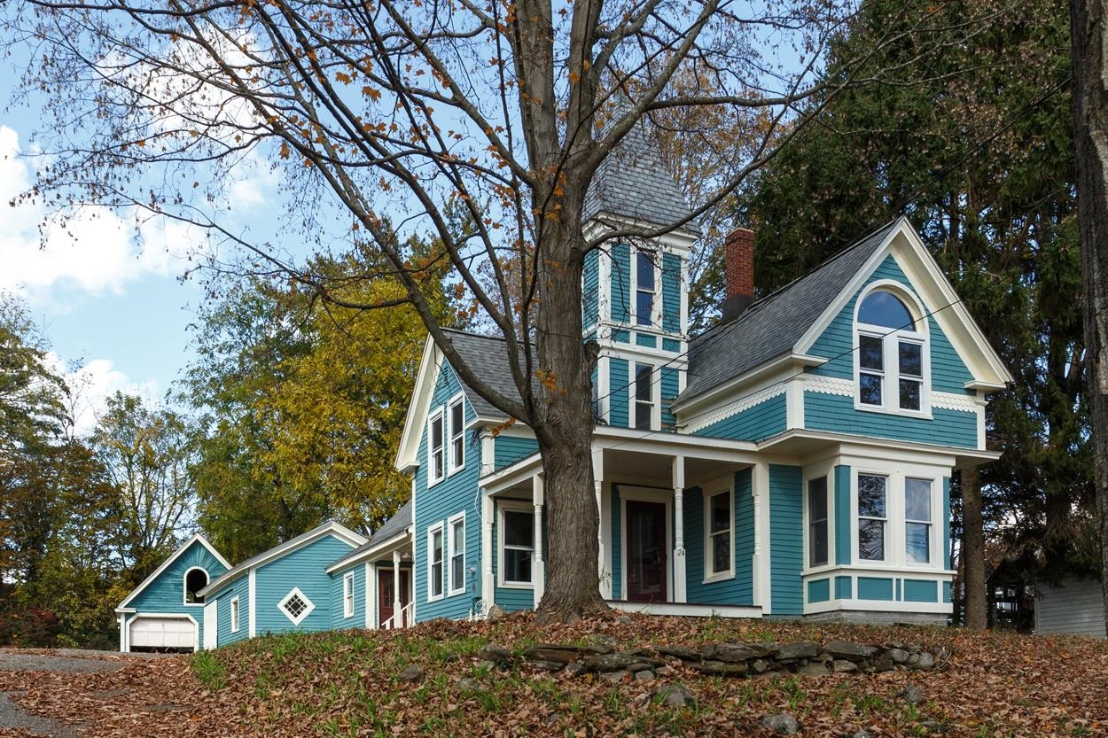 24 Lenox Road Derry, NH 03038 - Photo 33 of 40