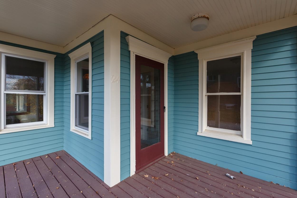 24 Lenox Road Derry, NH 03038 - Photo 37 of 40