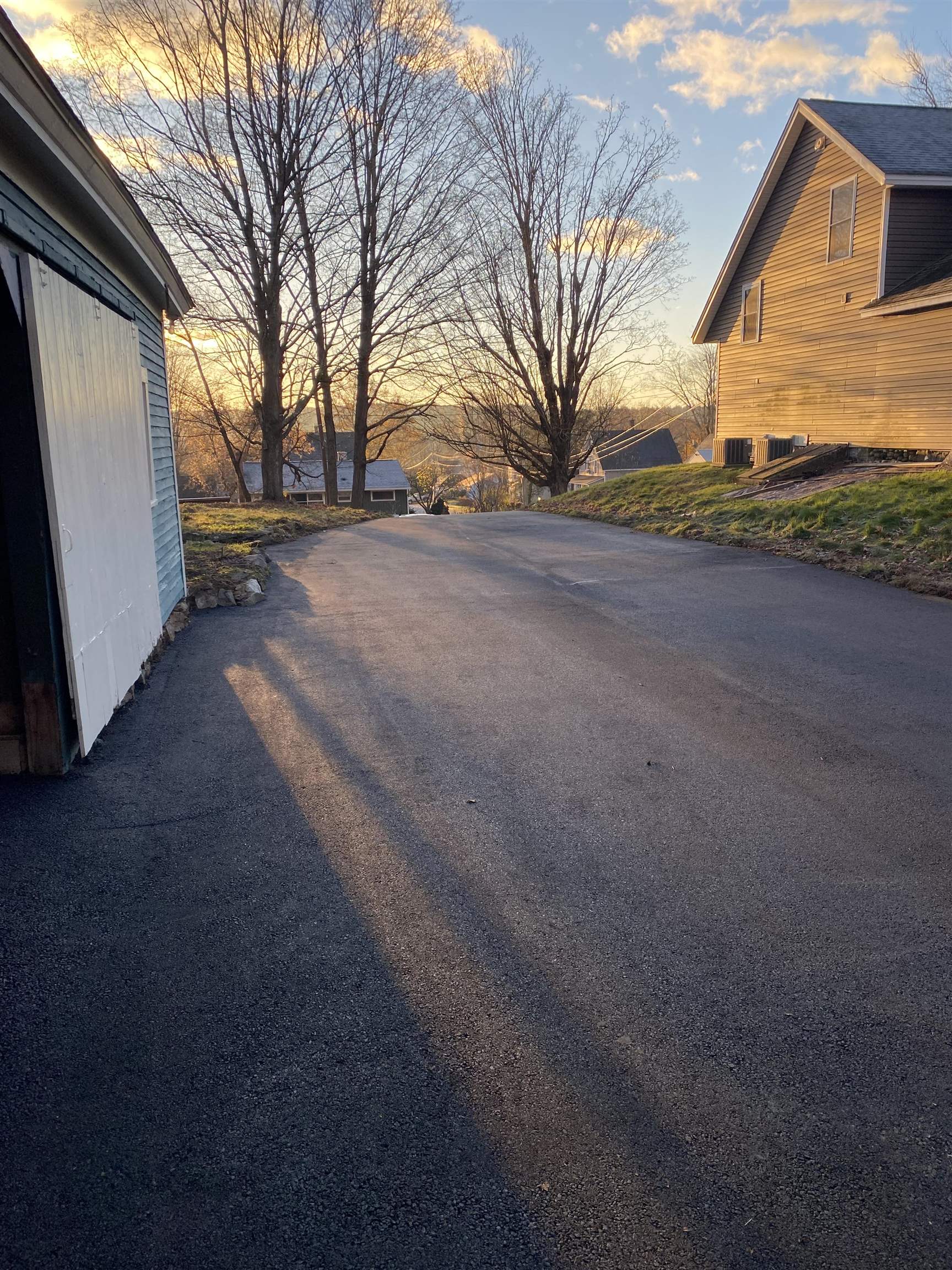 24 Lenox Road Derry, NH 03038 - Photo 38 of 40