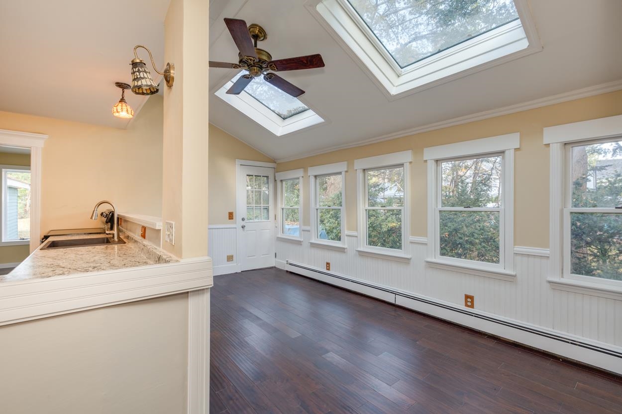 24 Lenox Road Derry, NH 03038 - Photo 10 of 40