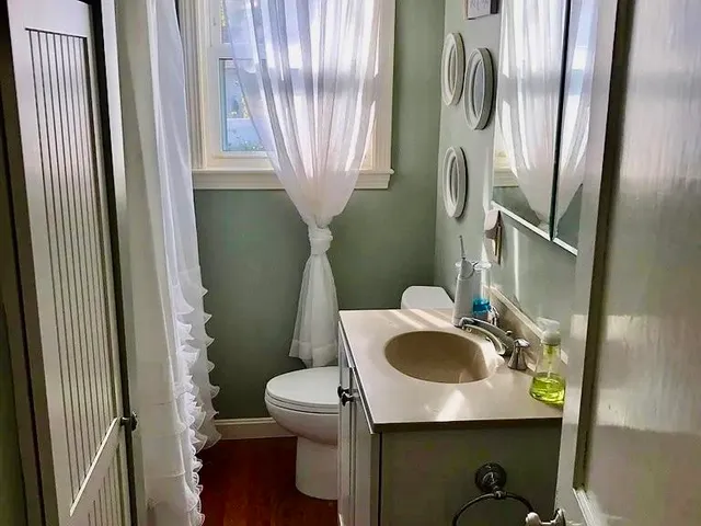 $2,800 | 30 Whipple Court, Portsmouth, NH 03801