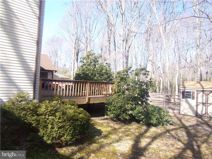46 Ridgeview Avenue Berlin, NJ 08009 - Photo 18 of 18 Deck