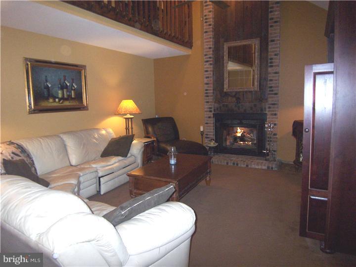 46 Ridgeview Avenue Berlin, NJ 08009 - Photo 9 of 18 Family Room