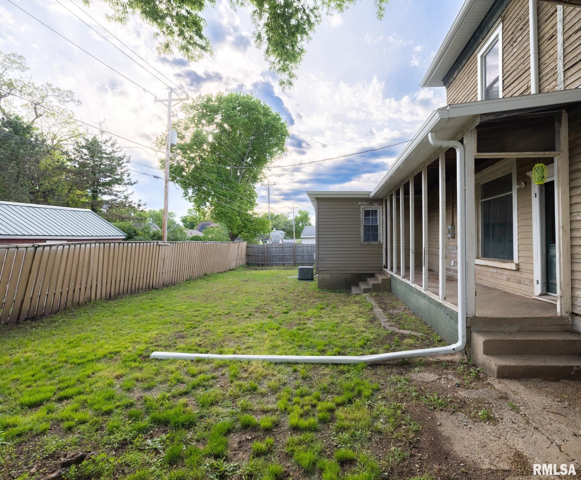 715 North 4th Street Pekin, IL 61554 - Photo 11 of 13