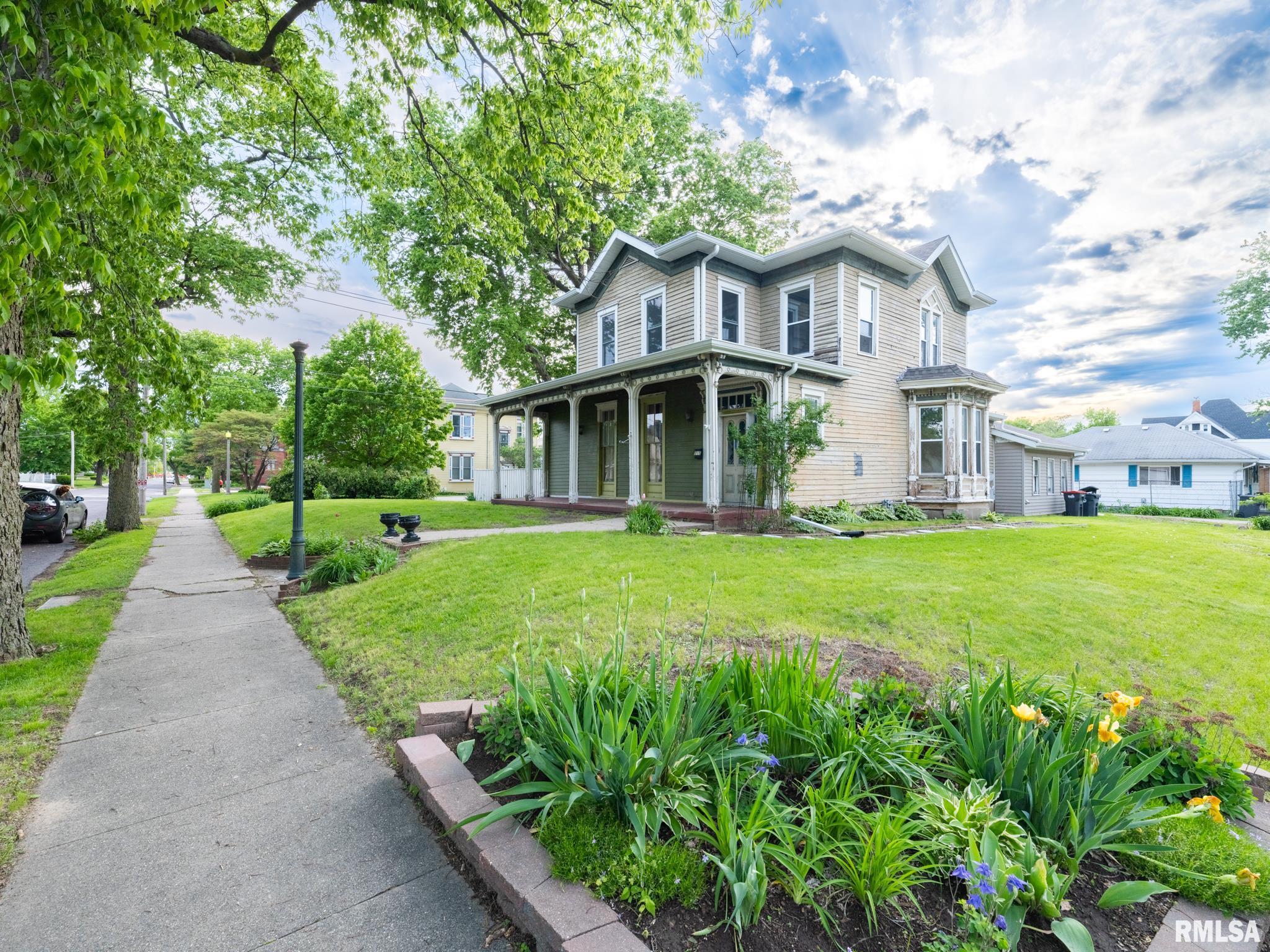715 North 4th Street Pekin, IL 61554 - Photo 8 of 13