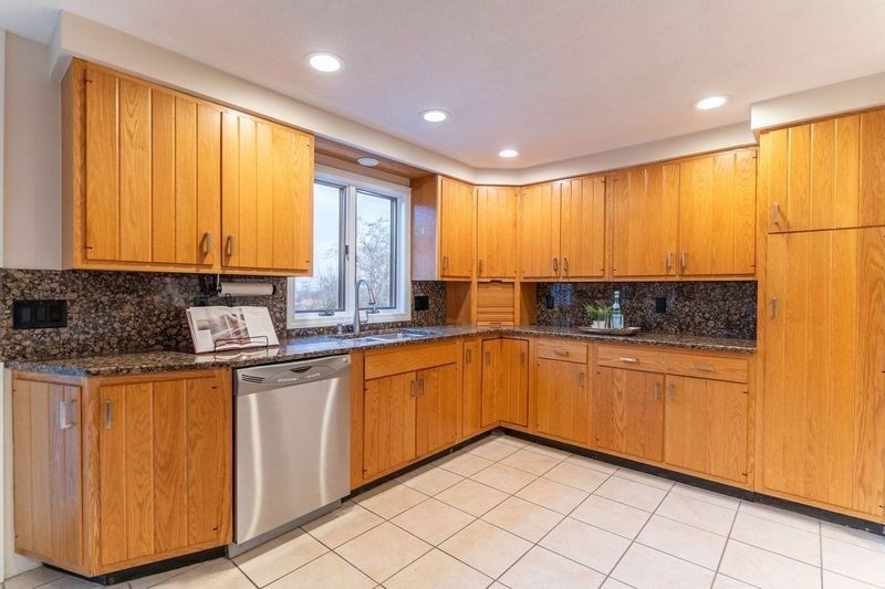 112 Cedar Road North Medford, MA 02155 - Photo 6 of 42 Gallery Image 6