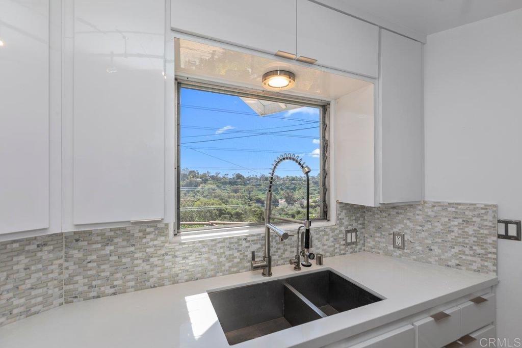 1645 Noma Lane Encinitas, CA 92024 - Photo 13 of 50