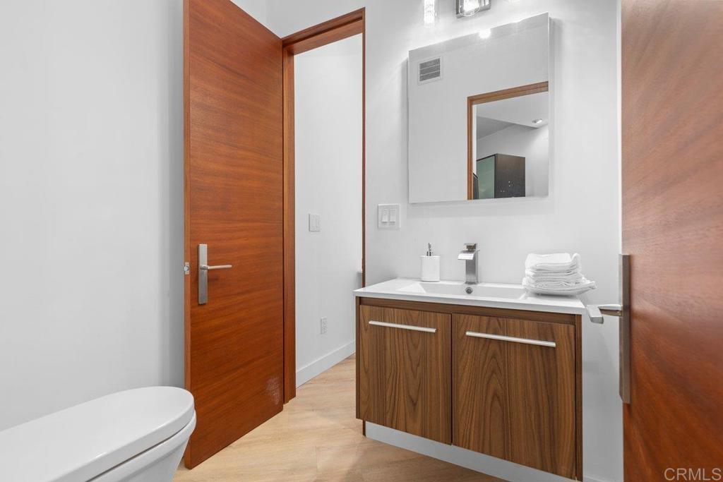 1645 Noma Lane Encinitas, CA 92024 - Photo 18 of 50 Primary Bathroom