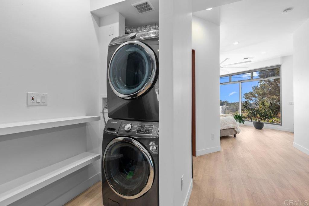 1645 Noma Lane Encinitas, CA 92024 - Photo 21 of 50 Laundry