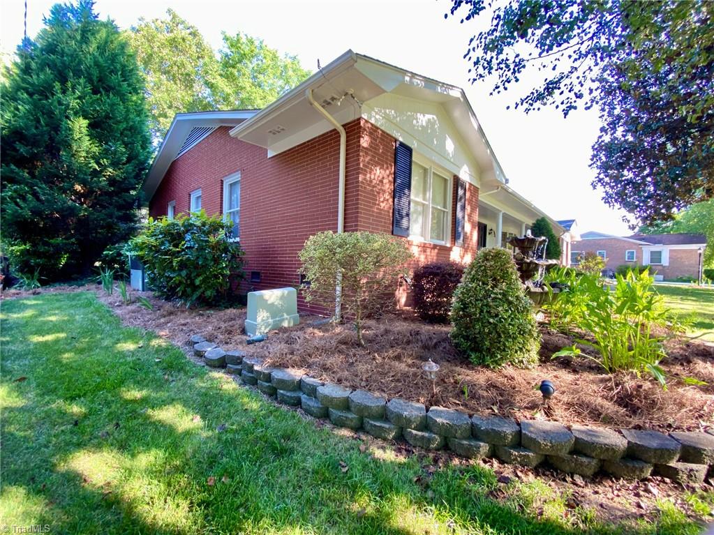 237 Richmond Road Salisbury, NC 28144 - Photo 9 of 49 Gallery Image 9