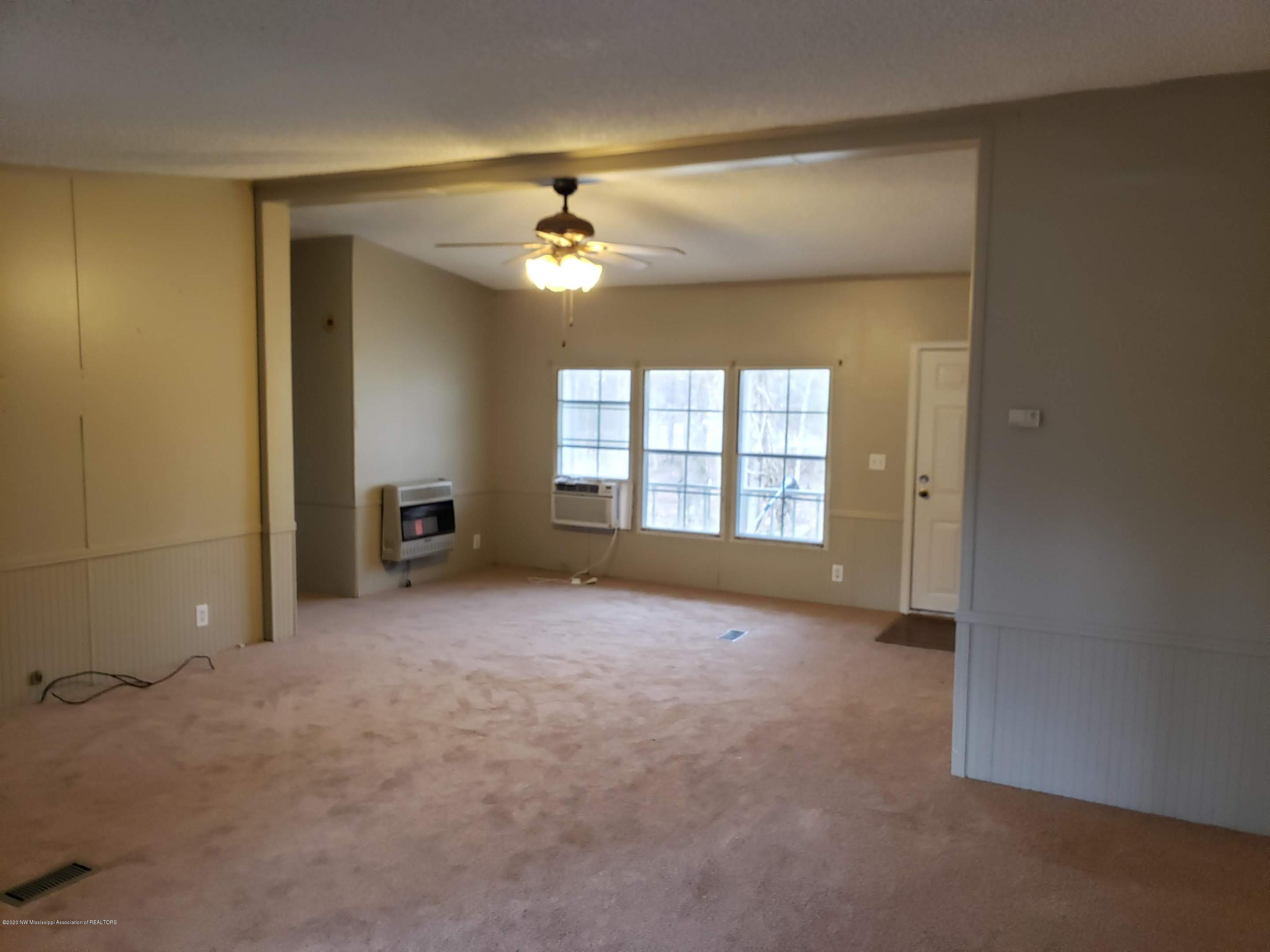 75 Oak Road Byhalia, MS 38611 - Photo 13 of 32 20200122_115042