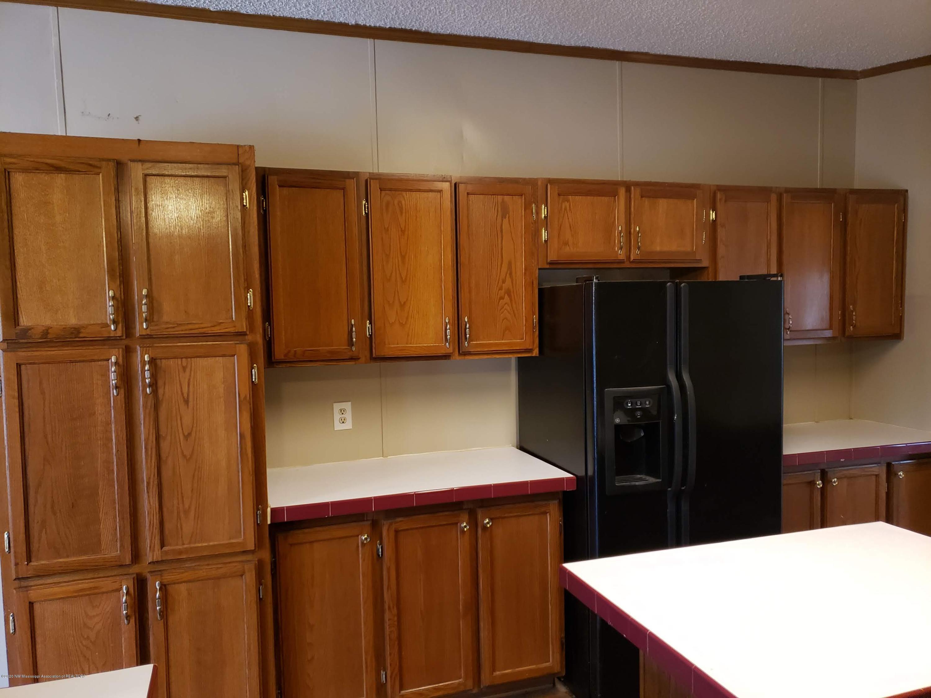 75 Oak Road Byhalia, MS 38611 - Photo 17 of 32 20200122_115615