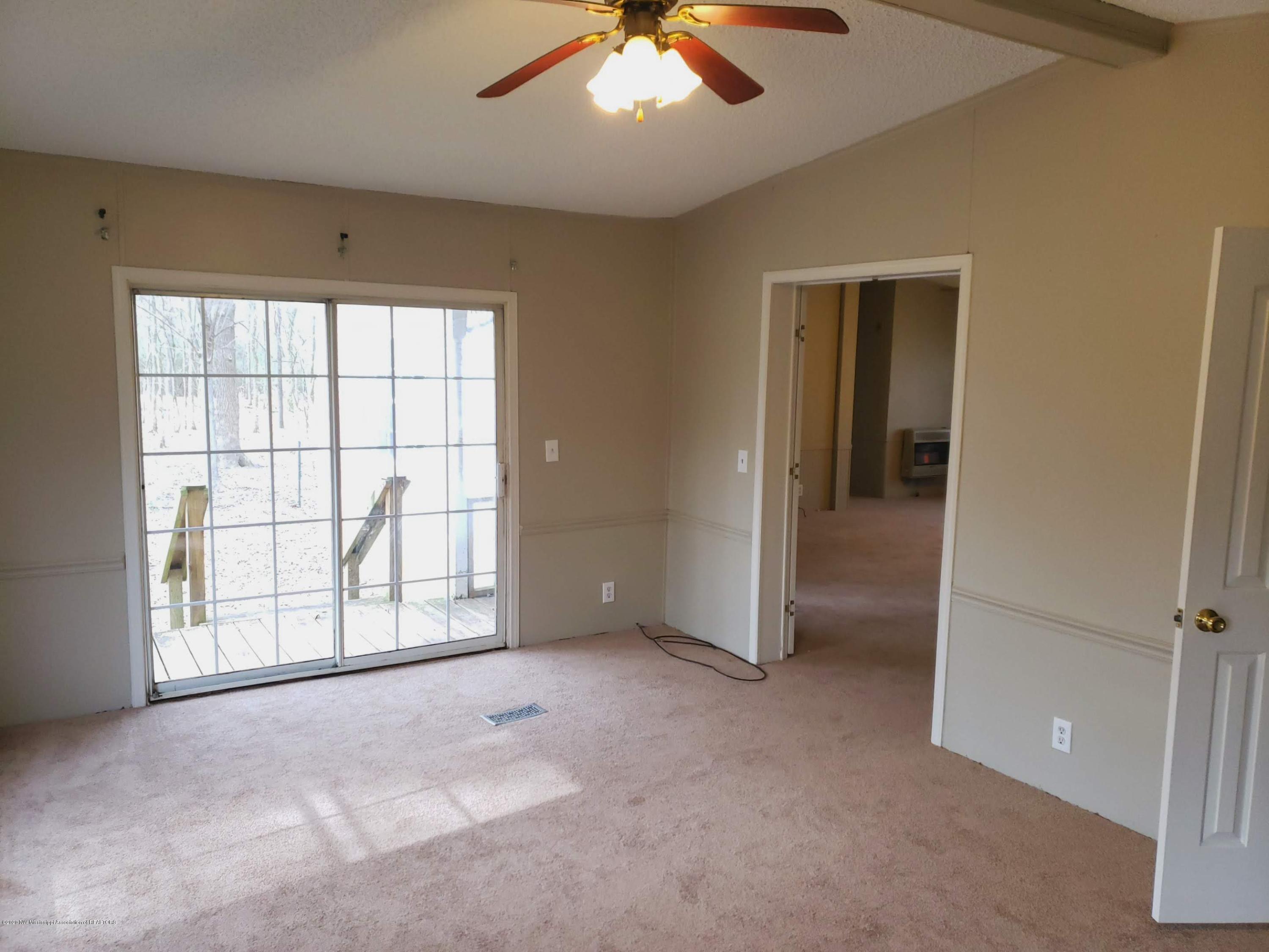 75 Oak Road Byhalia, MS 38611 - Photo 21 of 32 20200122_114825