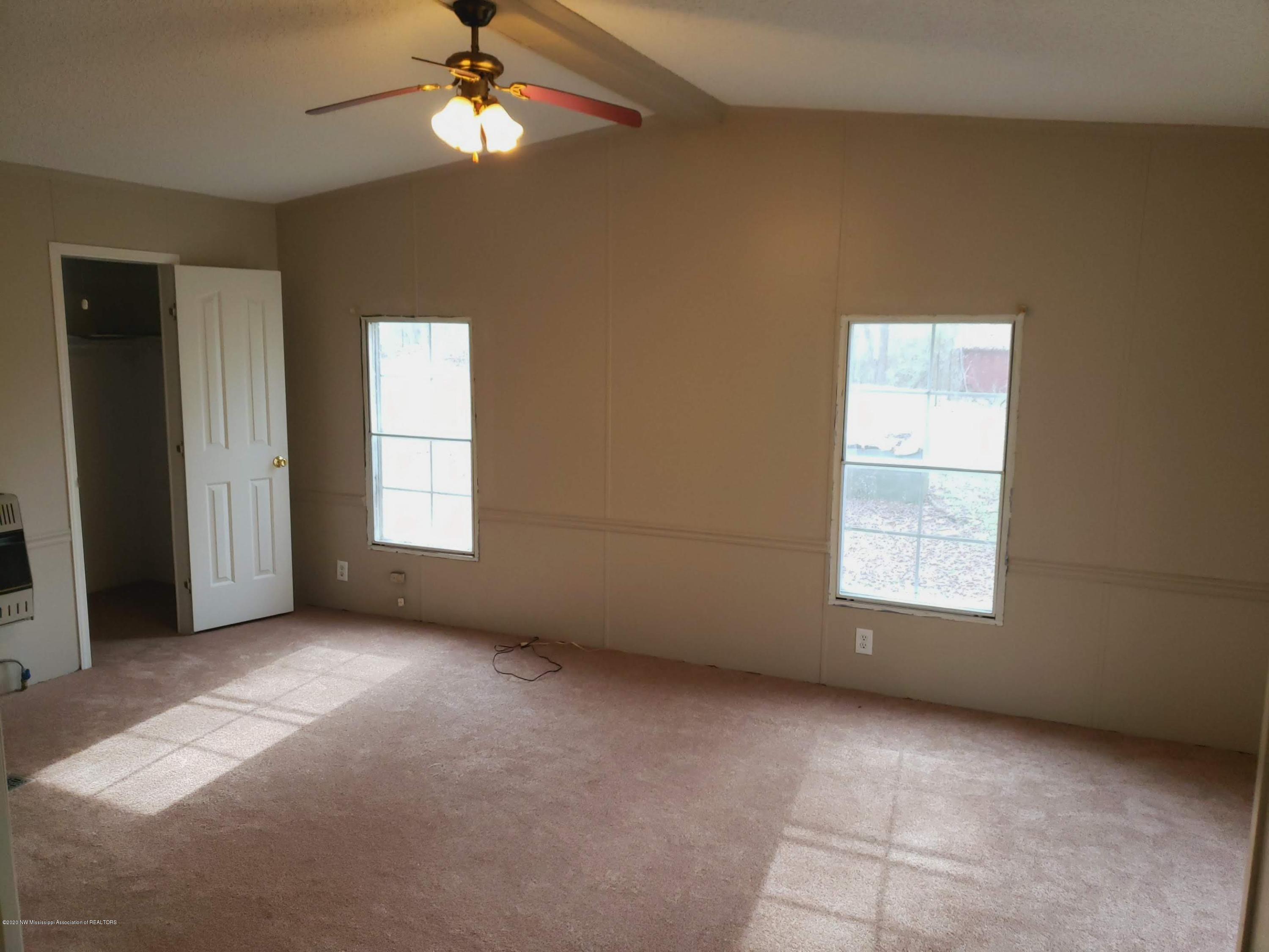 75 Oak Road Byhalia, MS 38611 - Photo 22 of 32 20200122_114736