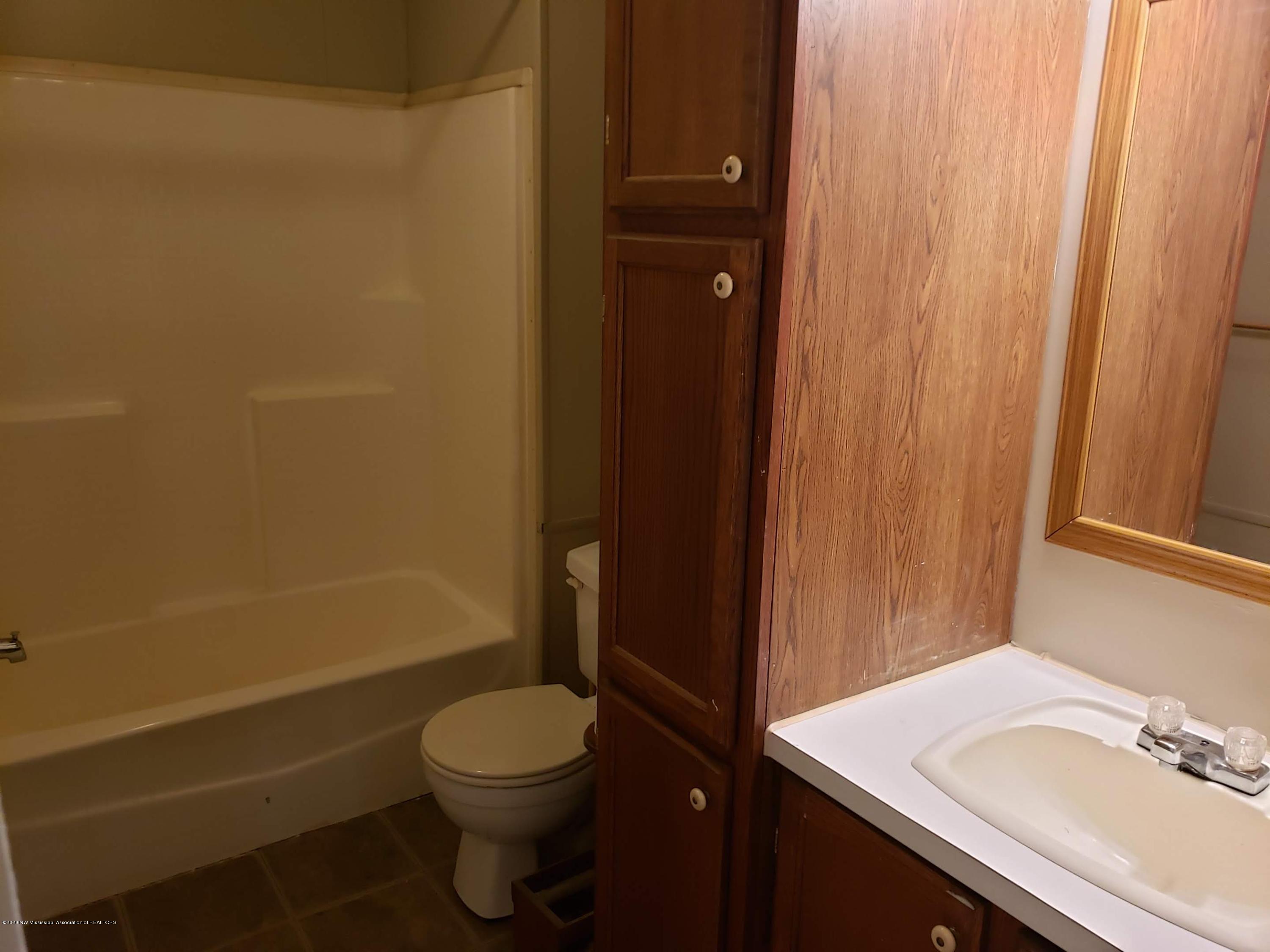 75 Oak Road Byhalia, MS 38611 - Photo 28 of 32 20200122_115216