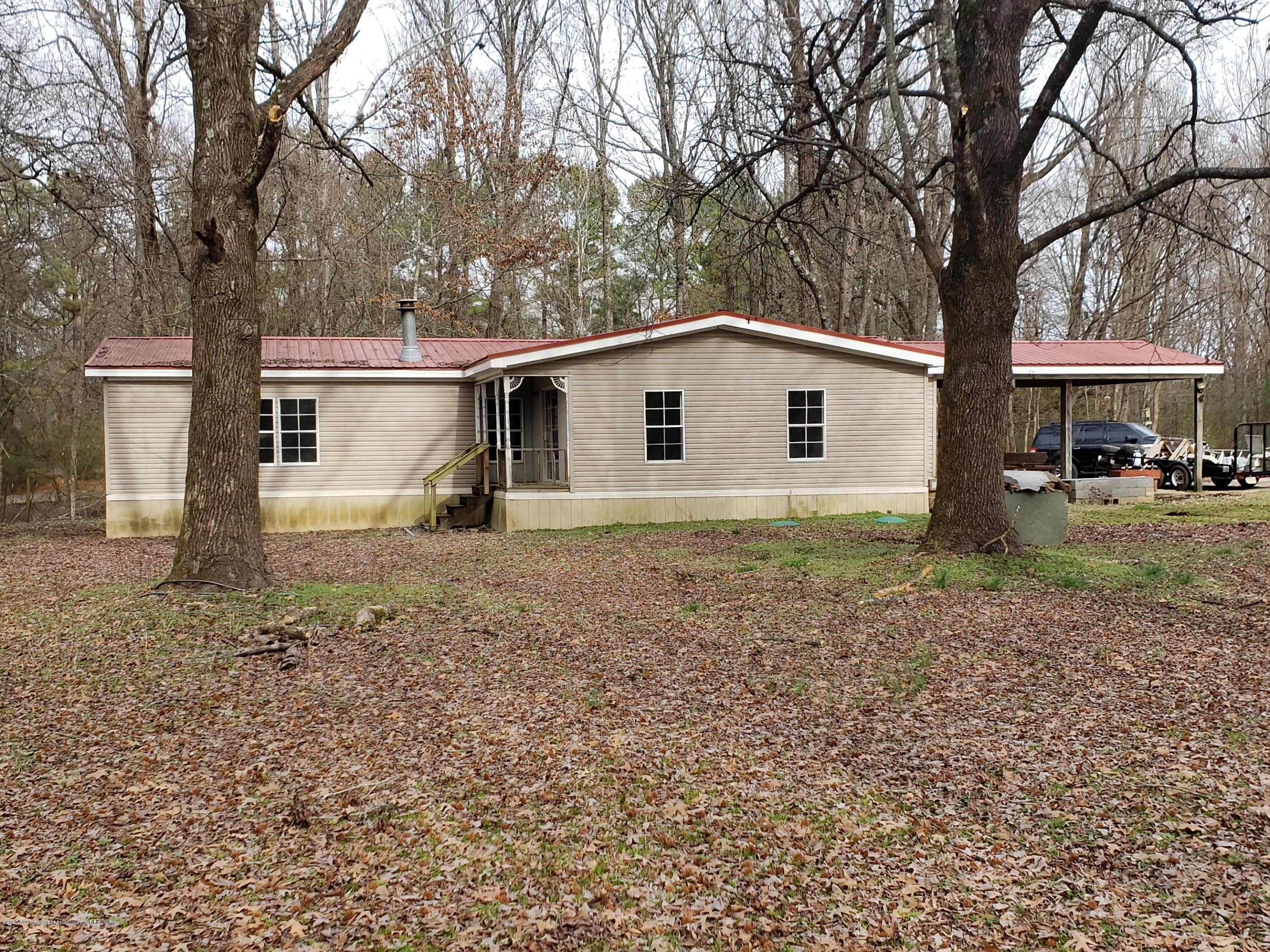 75 Oak Road Byhalia, MS 38611 - Photo 4 of 32 20200122_120008