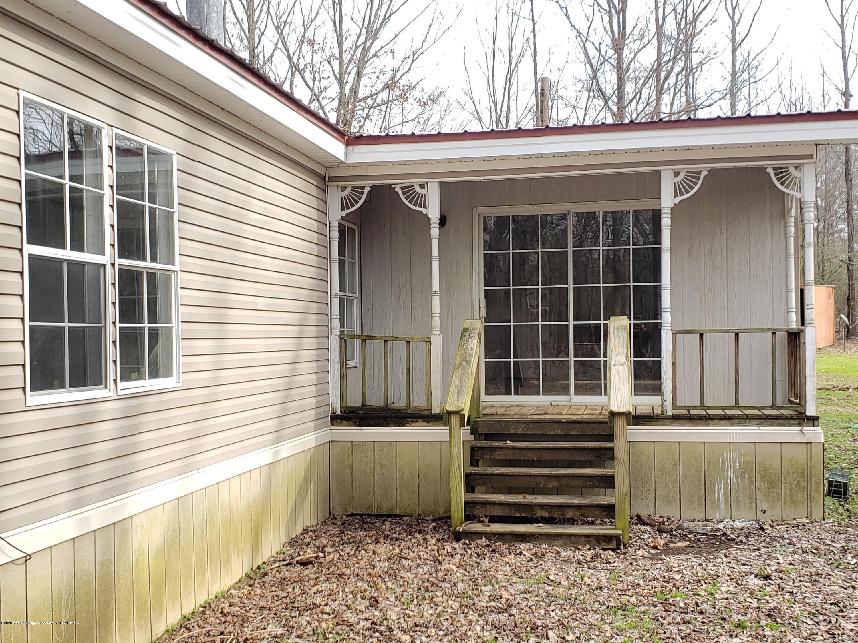 75 Oak Road Byhalia, MS 38611 - Photo 5 of 32 20200122_120129