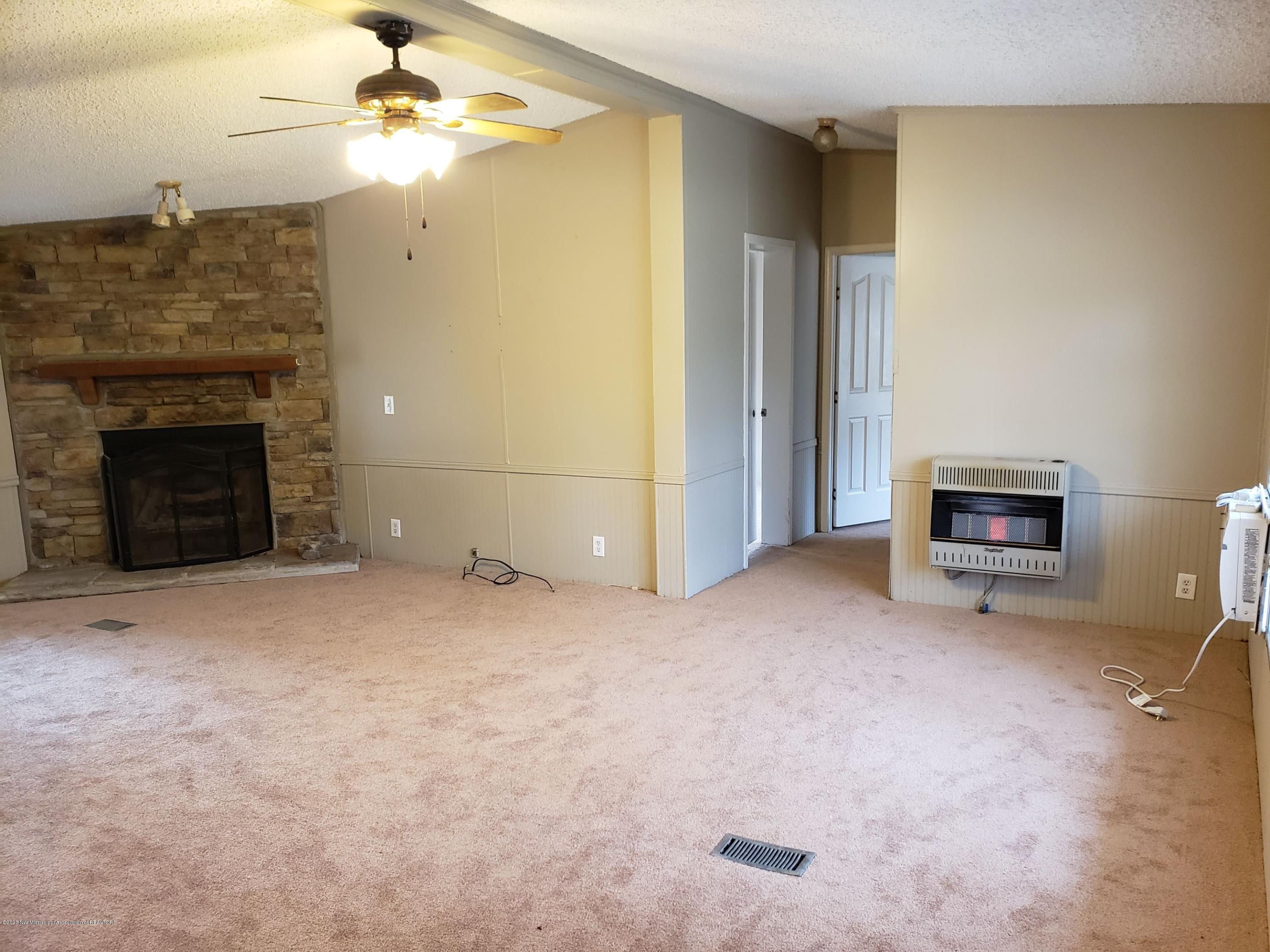 75 Oak Road Byhalia, MS 38611 - Photo 10 of 32 20200122_115138